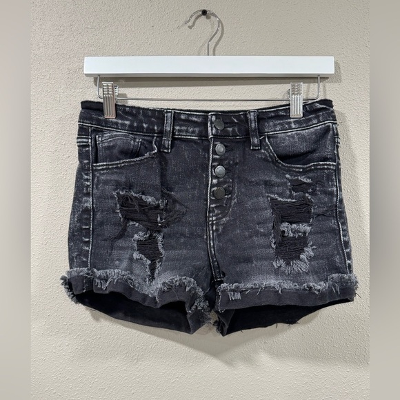 Kancan Signature Mid-Rise Stretch Short - Picture 6 of 11